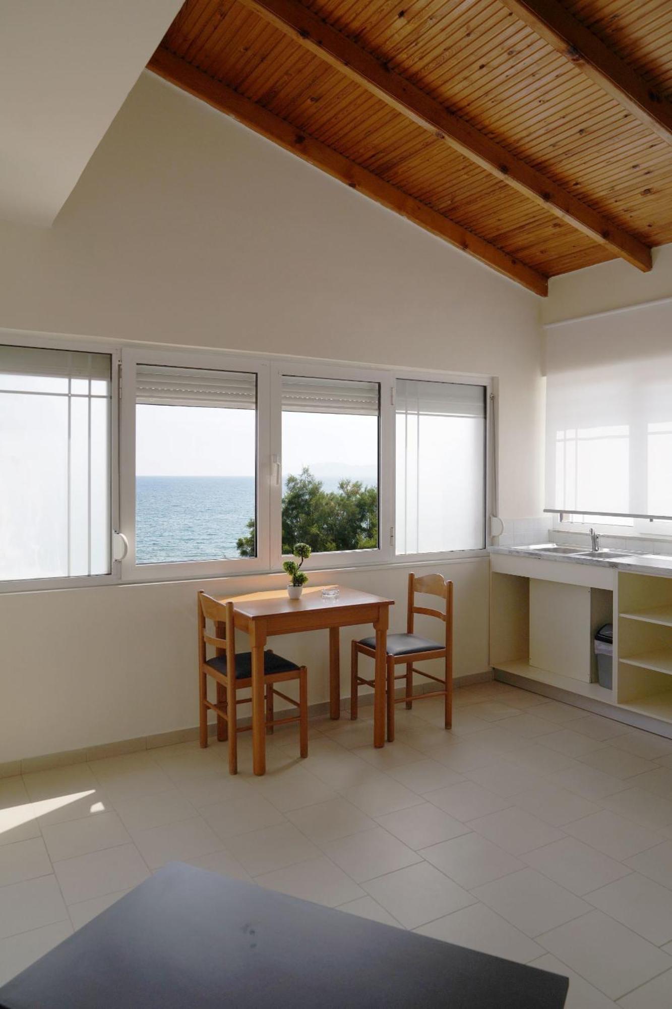 Cozy Corner Vs Beachfront Stalós Exterior foto